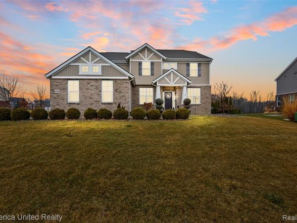 61964 Saddlecreek Drive, Lyon Twp, MI 48178