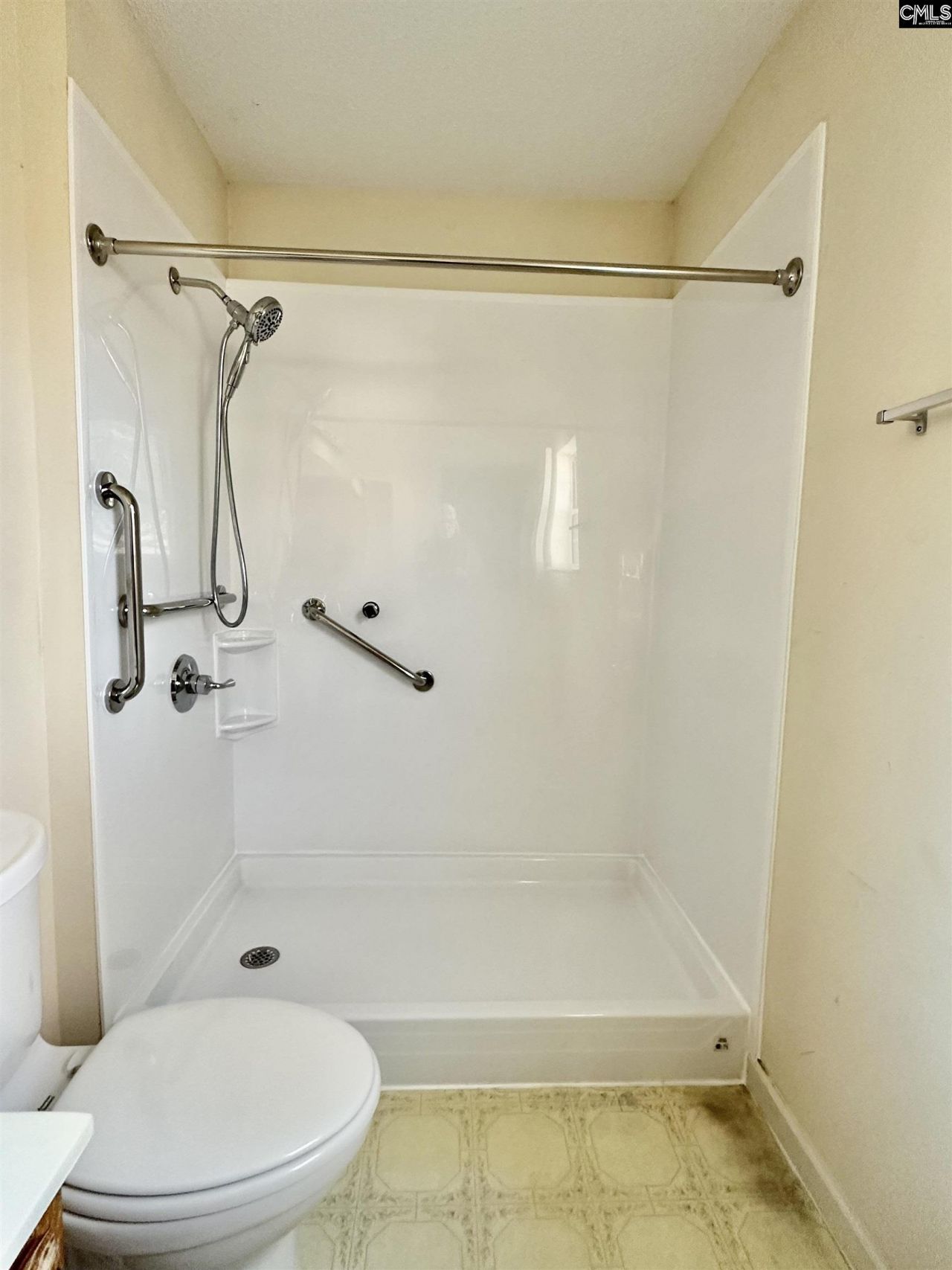 209 Maple Tree Court Photo 18