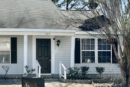 209 Maple Tree Court photo 4