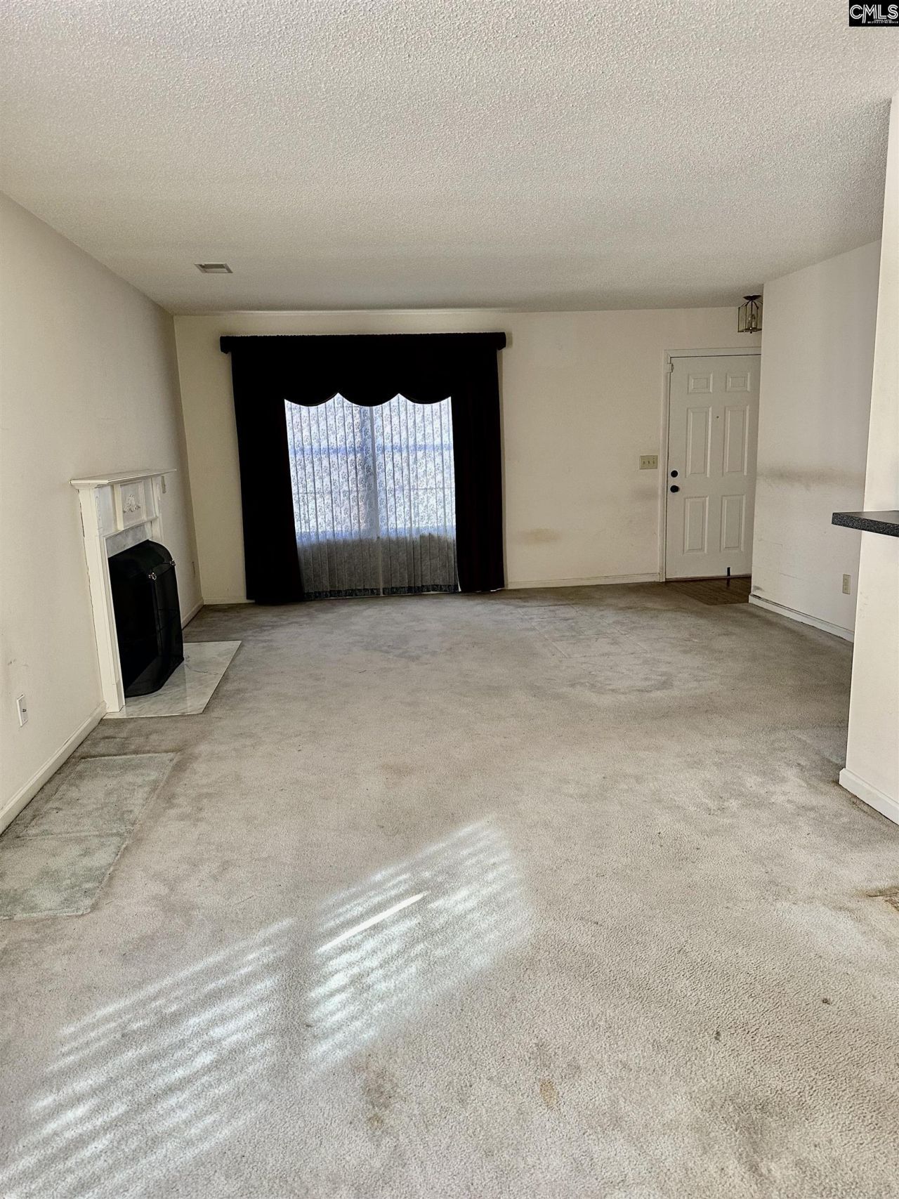 209 Maple Tree Court Photo 6