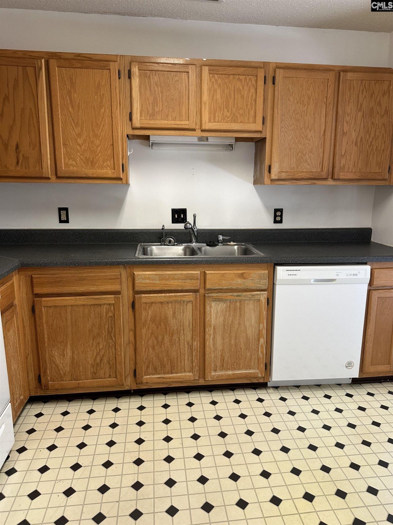 209 Maple Tree Court Photo 9