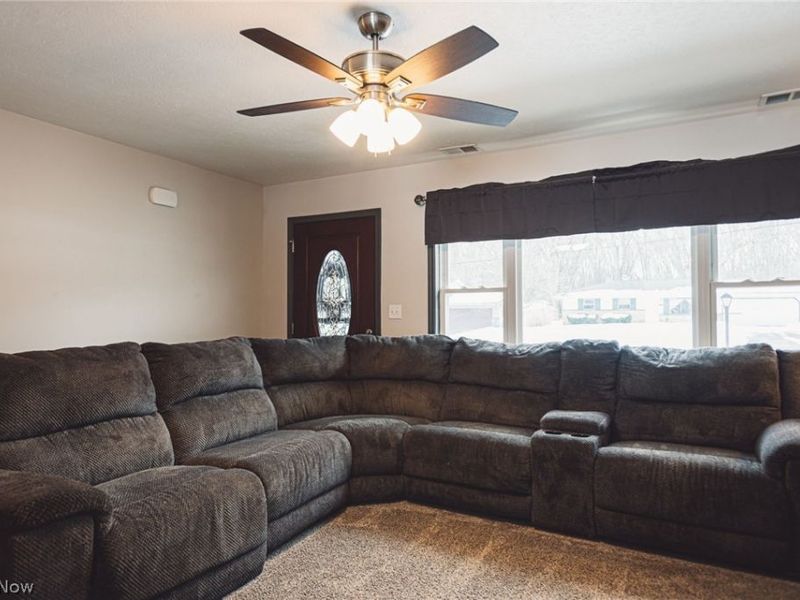 644 Chapel Lane, Campbell, OH 44405 Photo 3