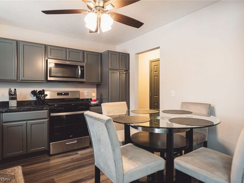 644 Chapel Lane, Campbell, OH 44405 Photo 6