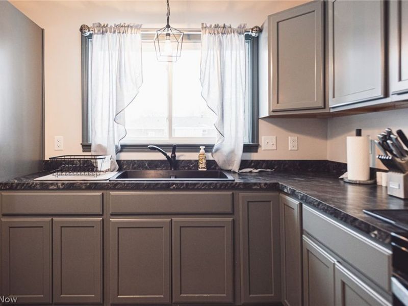 644 Chapel Lane, Campbell, OH 44405 Photo 7