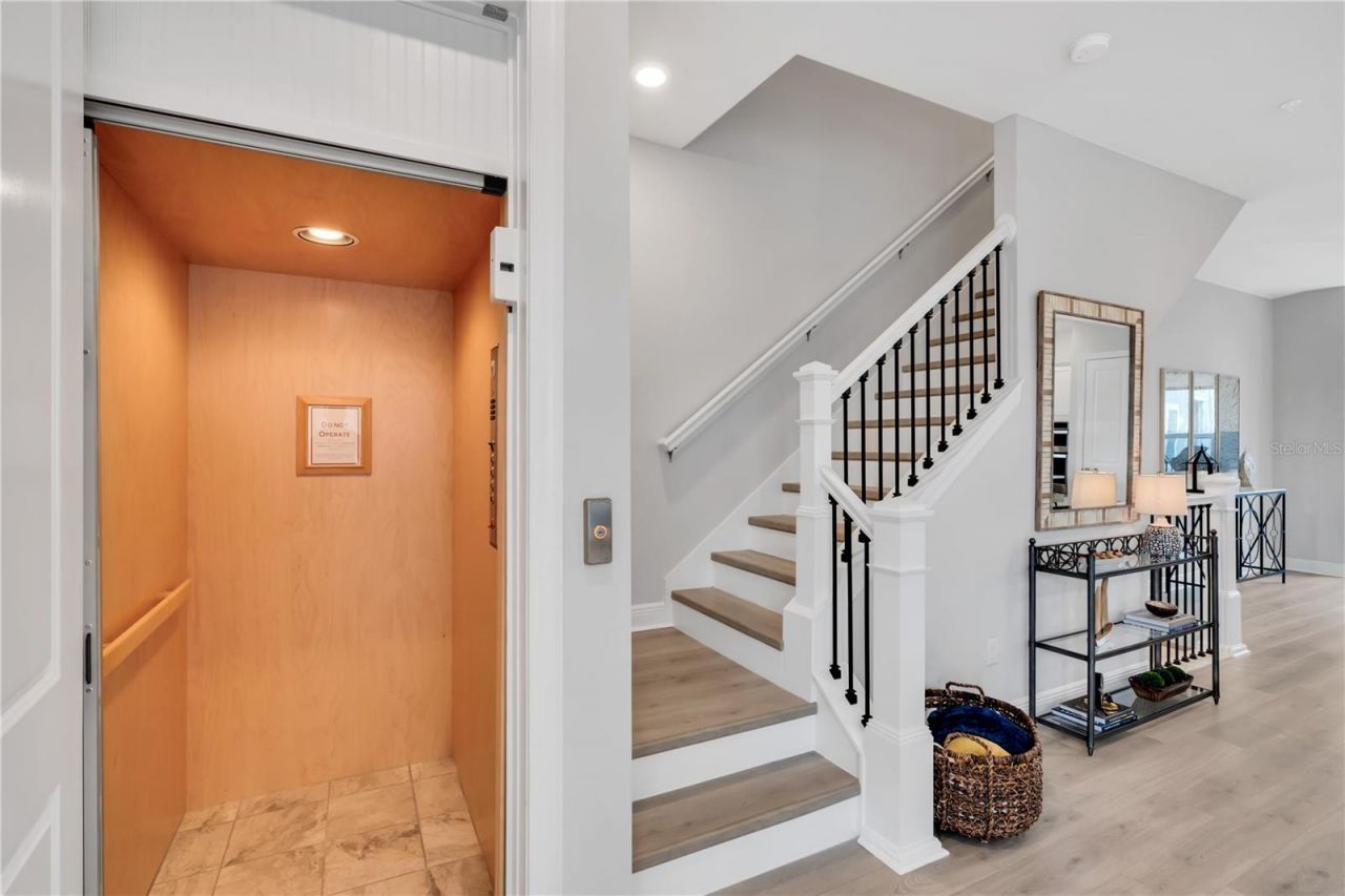 421 Gowdy Road, Sarasota, FL 34237 Photo