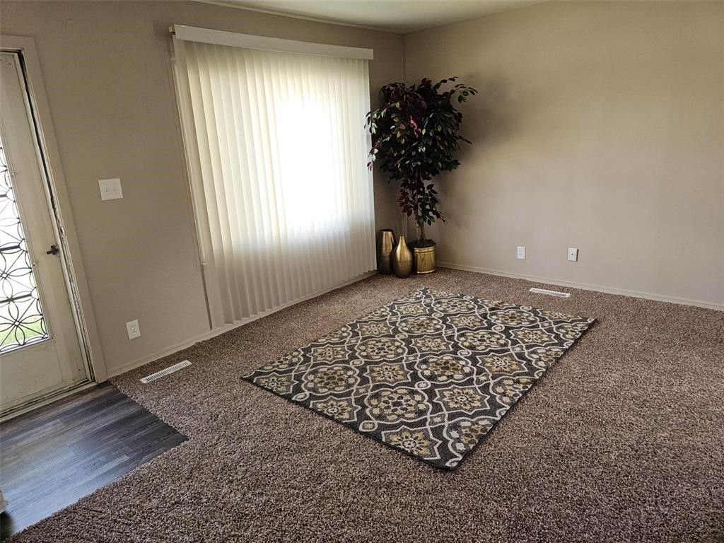 825 Fairview Drive, Marion, IA 52302 Main Photo