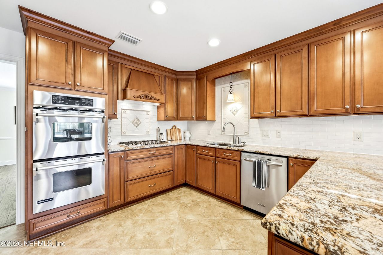 3507 Hidden Lake Drive W, Jacksonville, FL 32216 Photo