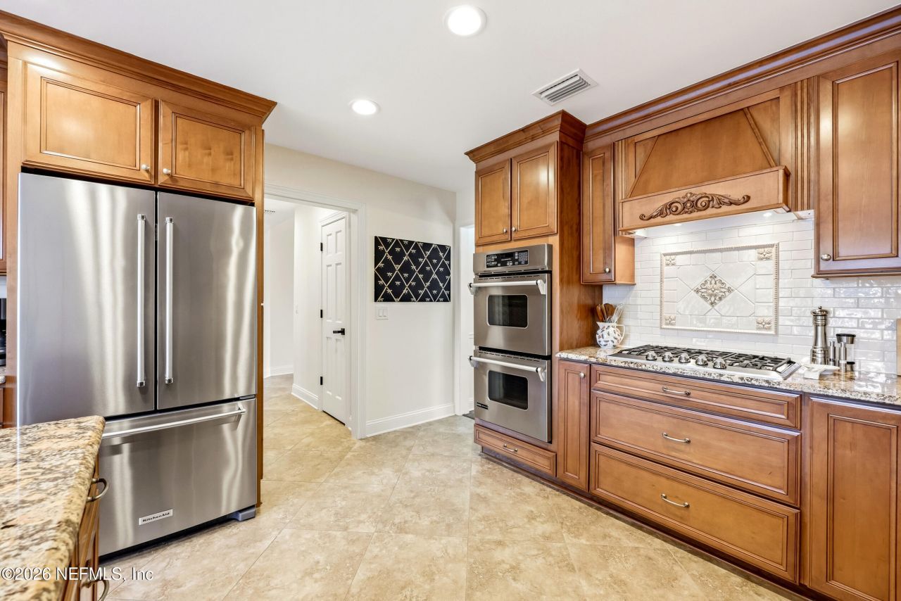 3507 Hidden Lake Drive W, Jacksonville, FL 32216 Photo