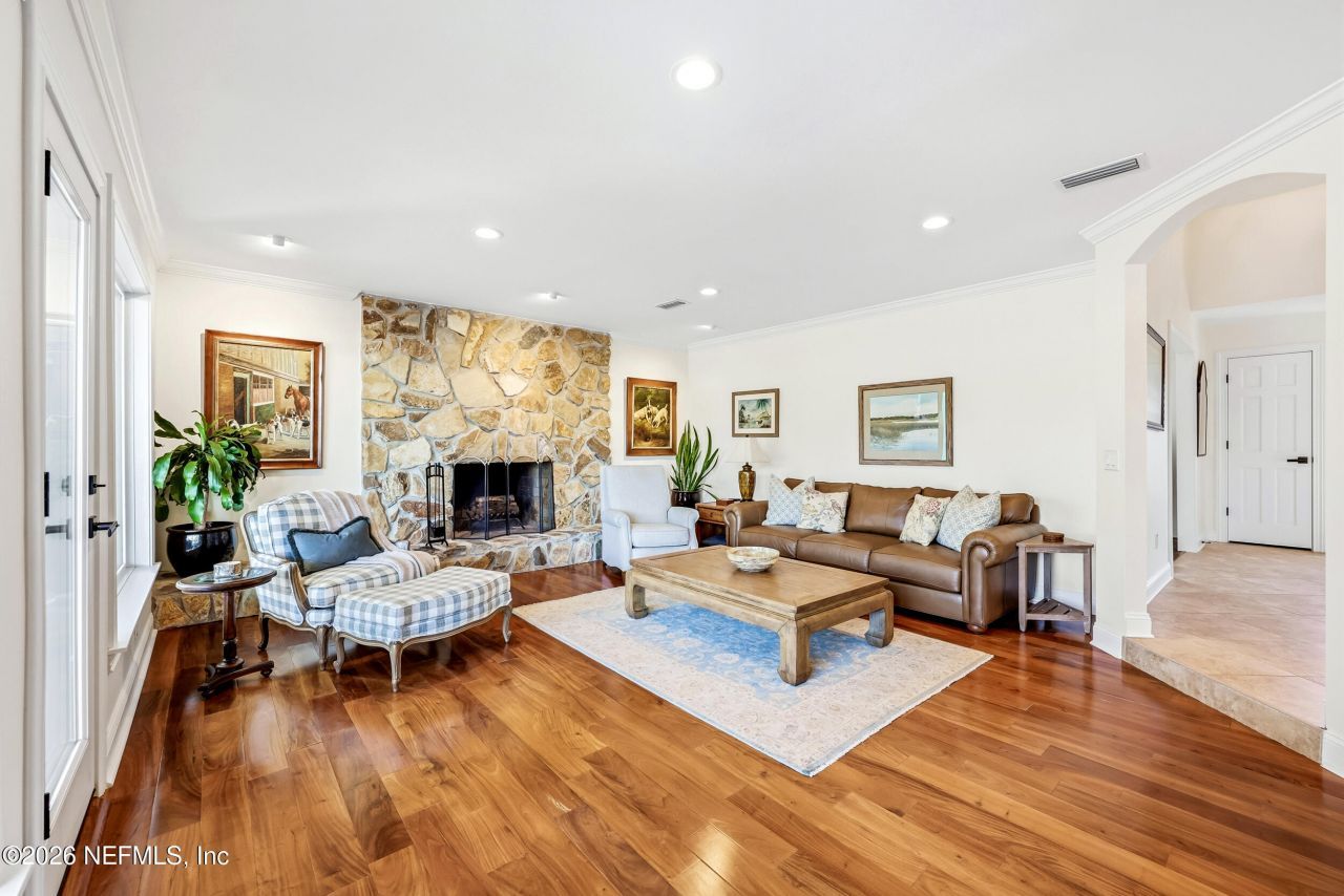 3507 Hidden Lake Drive W, Jacksonville, FL 32216 Photo