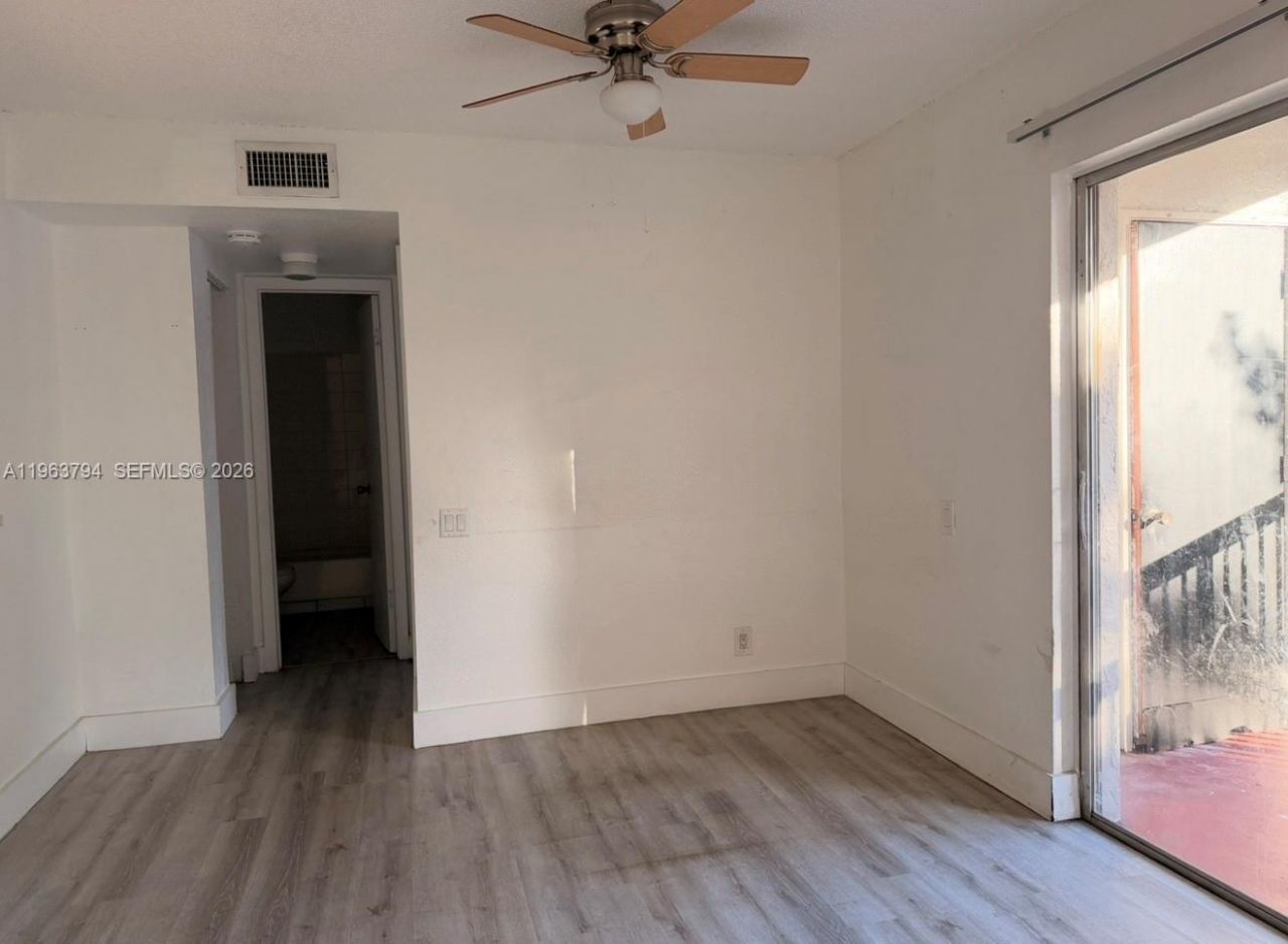 4535 Treehouse Ln, Unit F, Tamarac, FL 33319 Photo