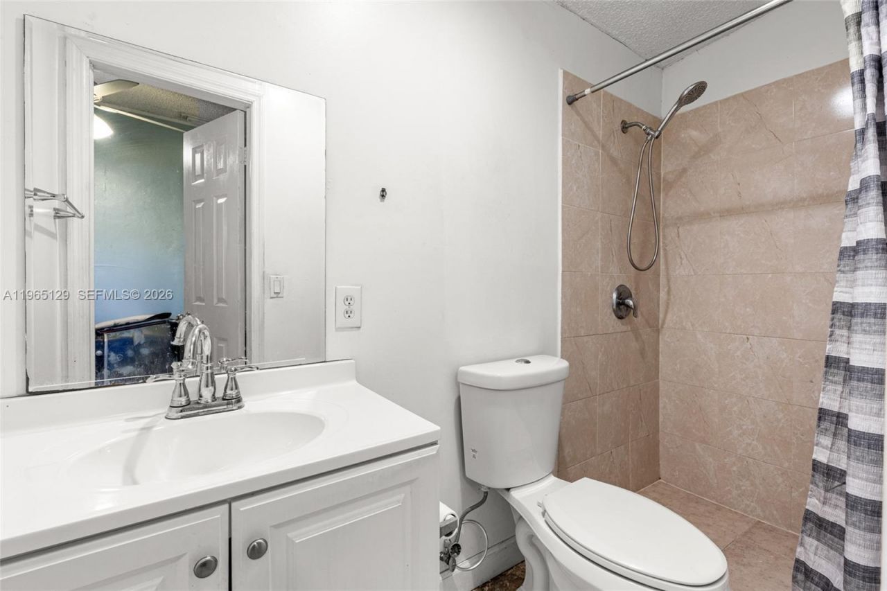 11845 SW 203rd Ter, Miami, FL 33177 Photo