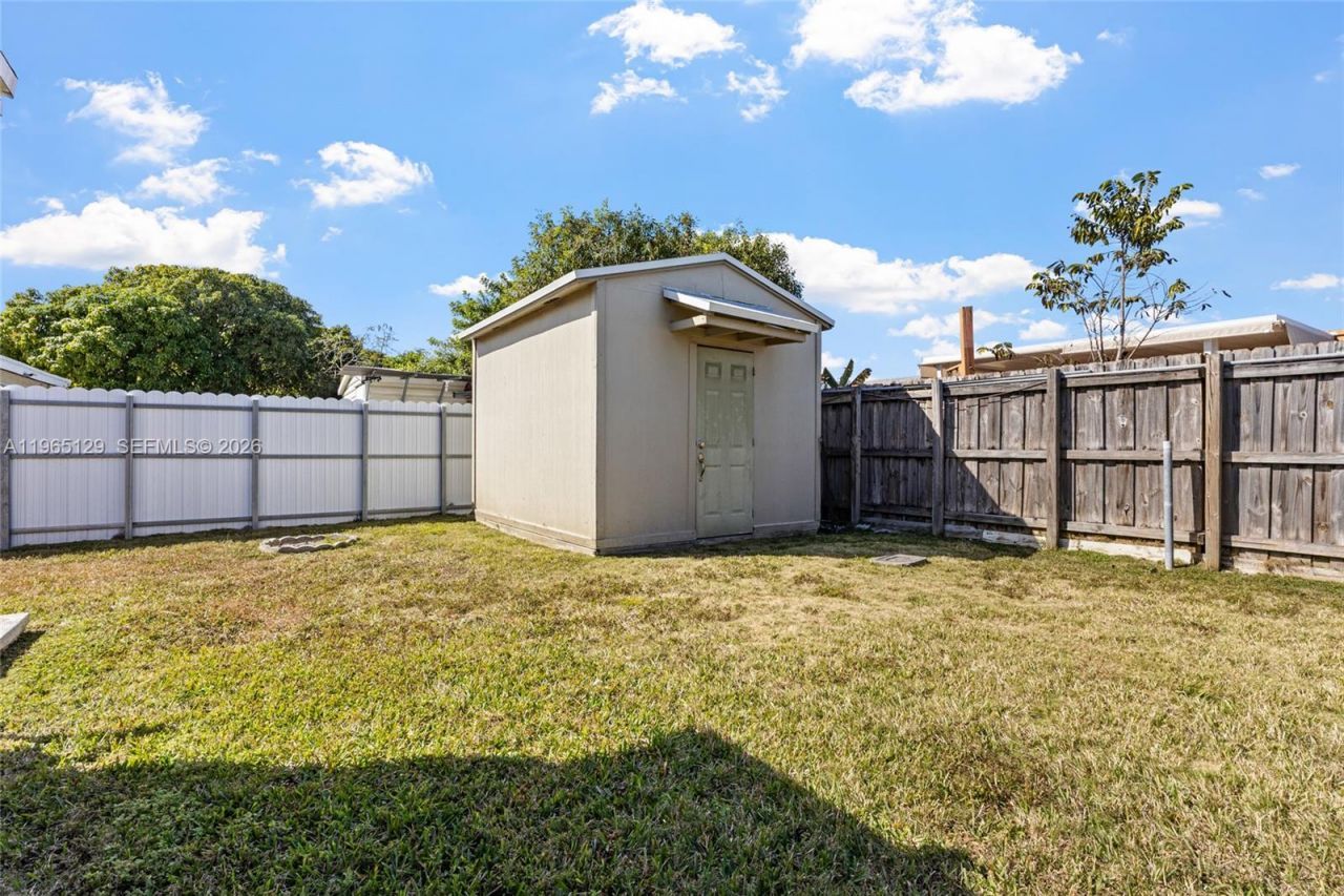 11845 SW 203rd Ter, Miami, FL 33177 Photo