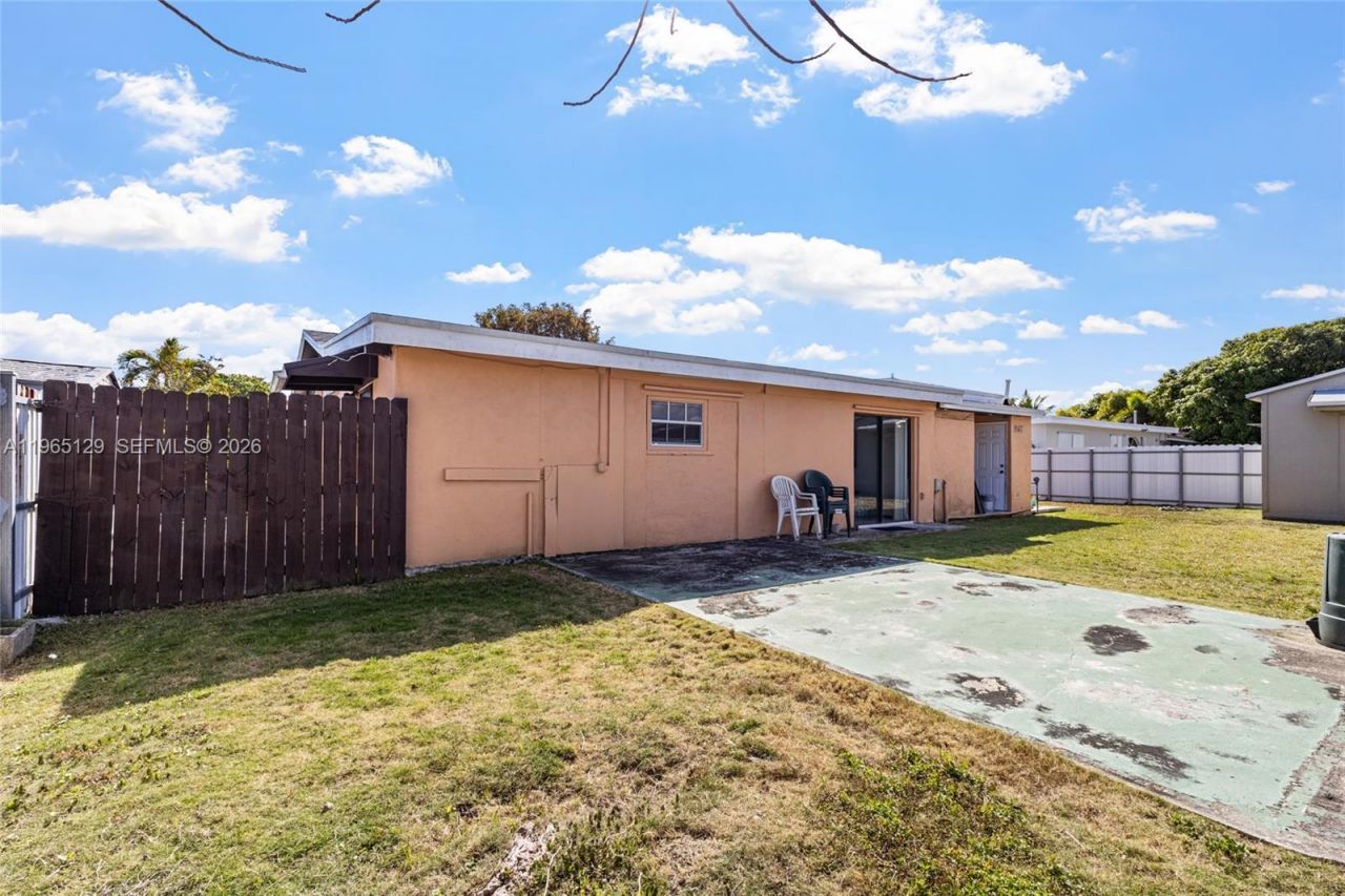 11845 SW 203rd Ter, Miami, FL 33177 Photo