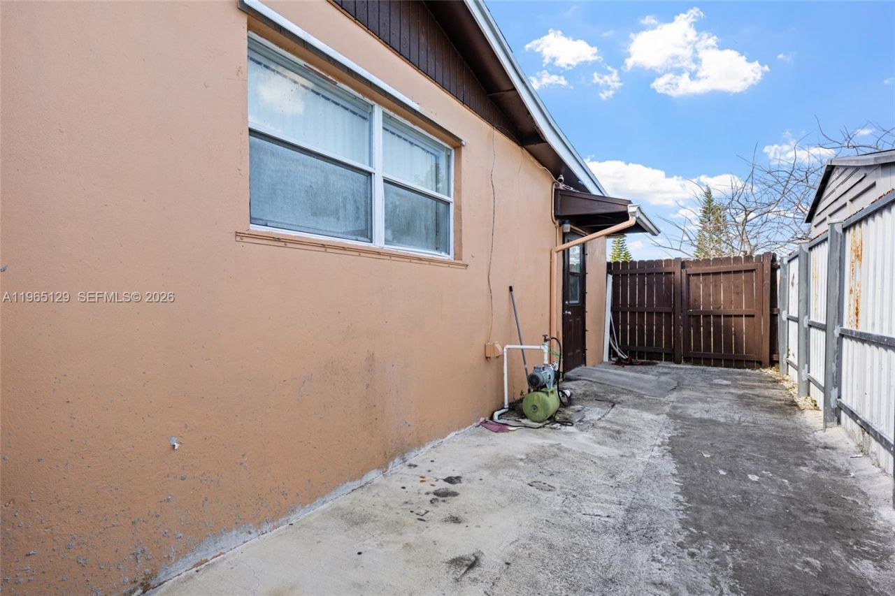 11845 SW 203rd Ter, Miami, FL 33177 Photo