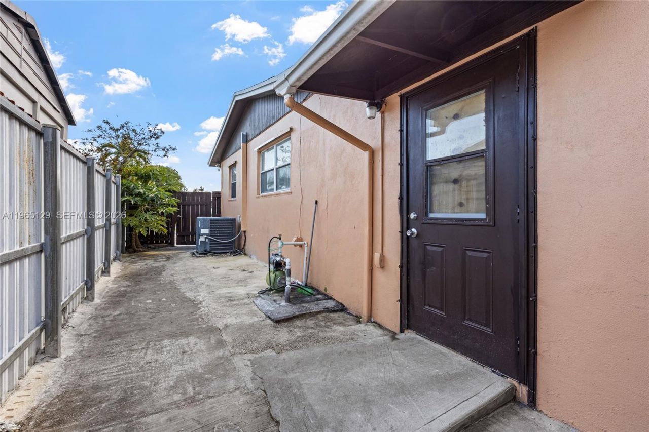 11845 SW 203rd Ter, Miami, FL 33177 Photo