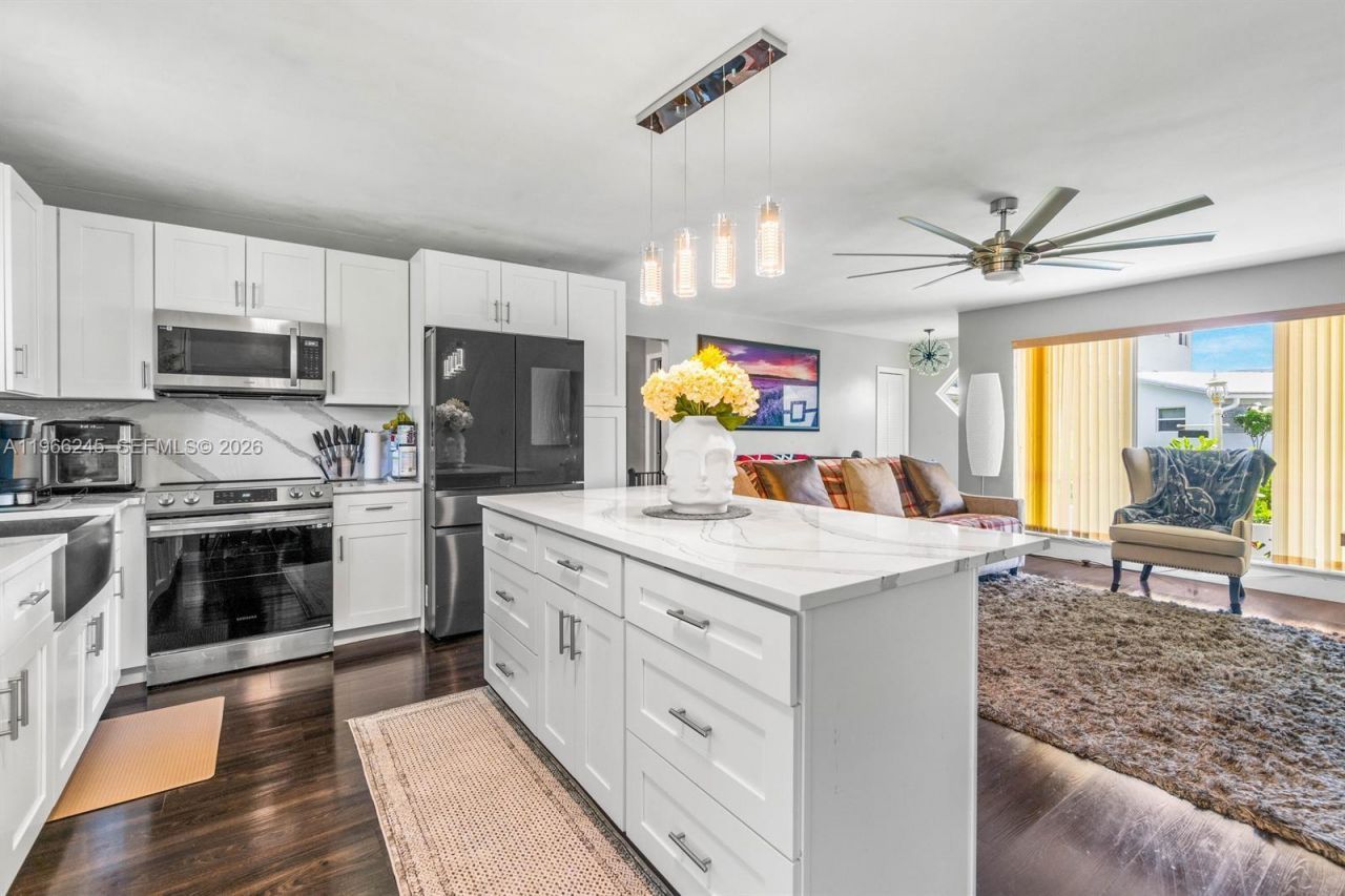 3201 Abbott Ln , Hollywood, FL 33021 Photo