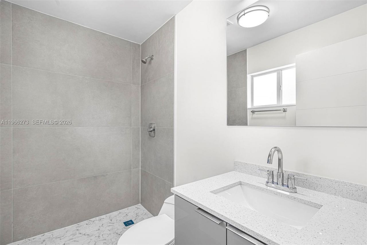 933 NW 50th St , Miami, FL 33127 Photo