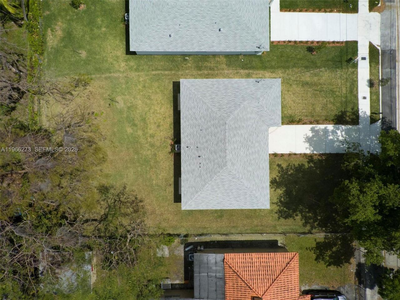 933 NW 50th St , Miami, FL 33127 Photo