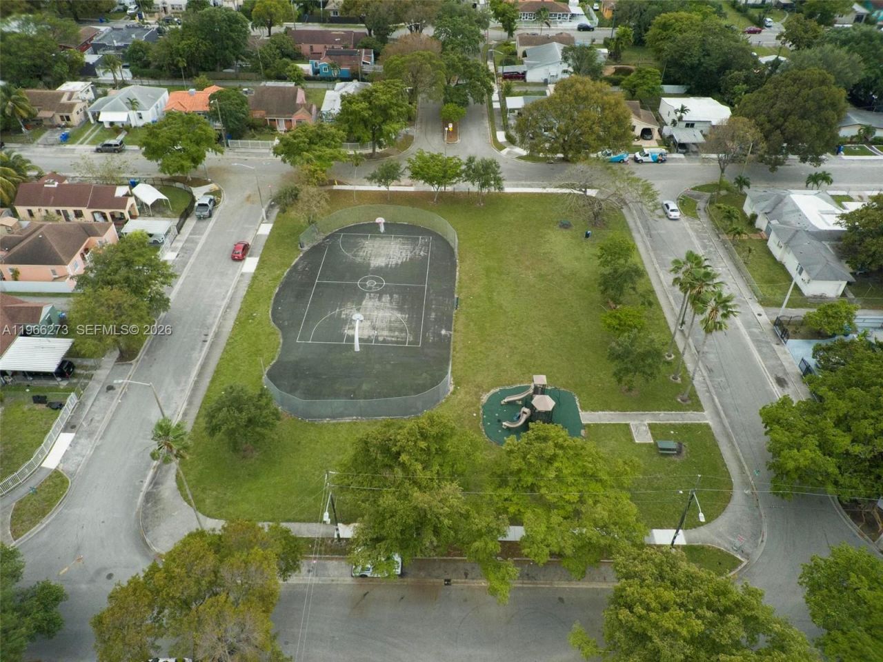 933 NW 50th St , Miami, FL 33127 Photo