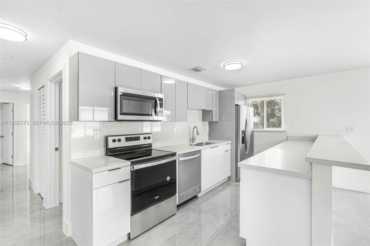 933 NW 50th St , Miami, FL 33127 Photo