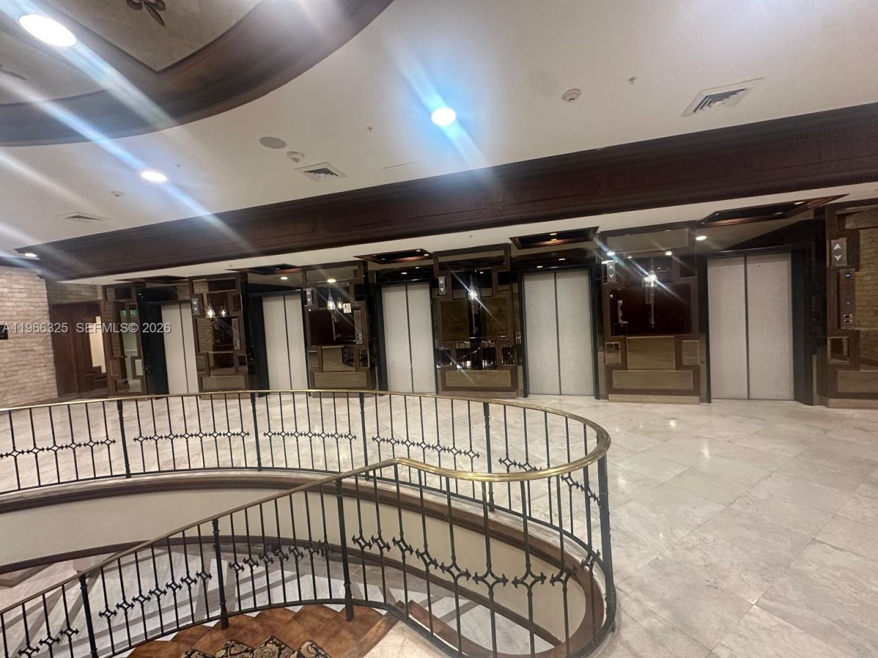 6039 Collins Ave , Unit 1517, Miami Beach, FL 33140 Photo