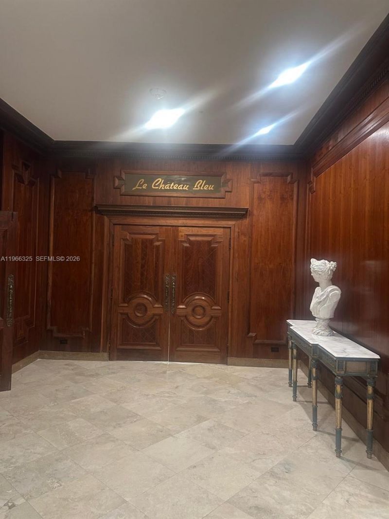 6039 Collins Ave, Unit 1517, Miami Beach, FL 33140 Photo