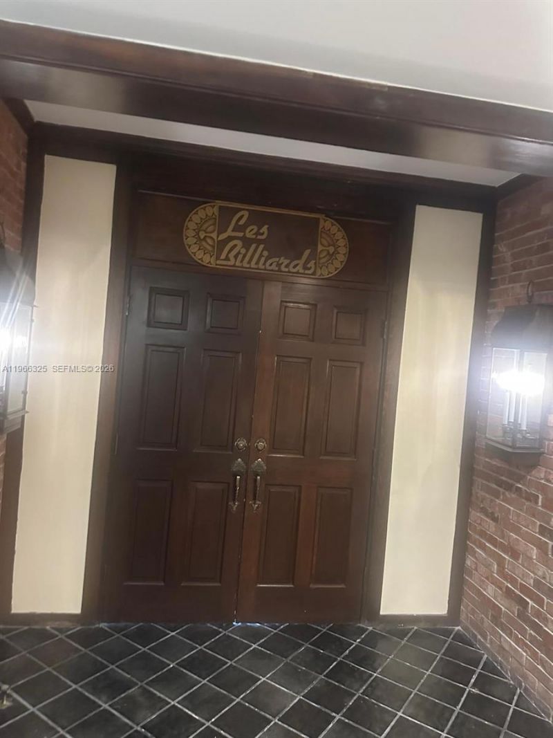 6039 Collins Ave , Unit 1517, Miami Beach, FL 33140 Photo