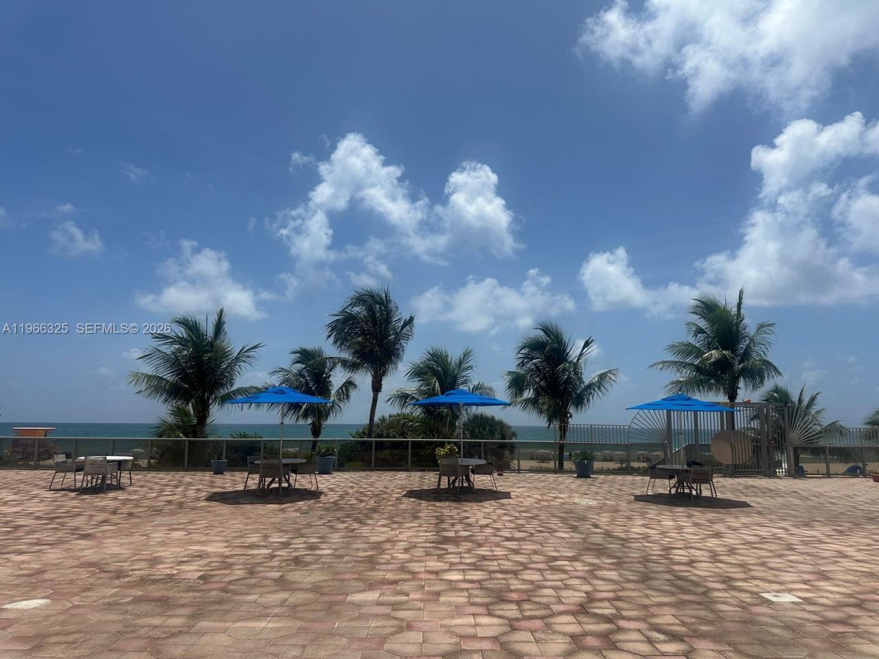 6039 Collins Ave , Unit 1517, Miami Beach, FL 33140 Photo