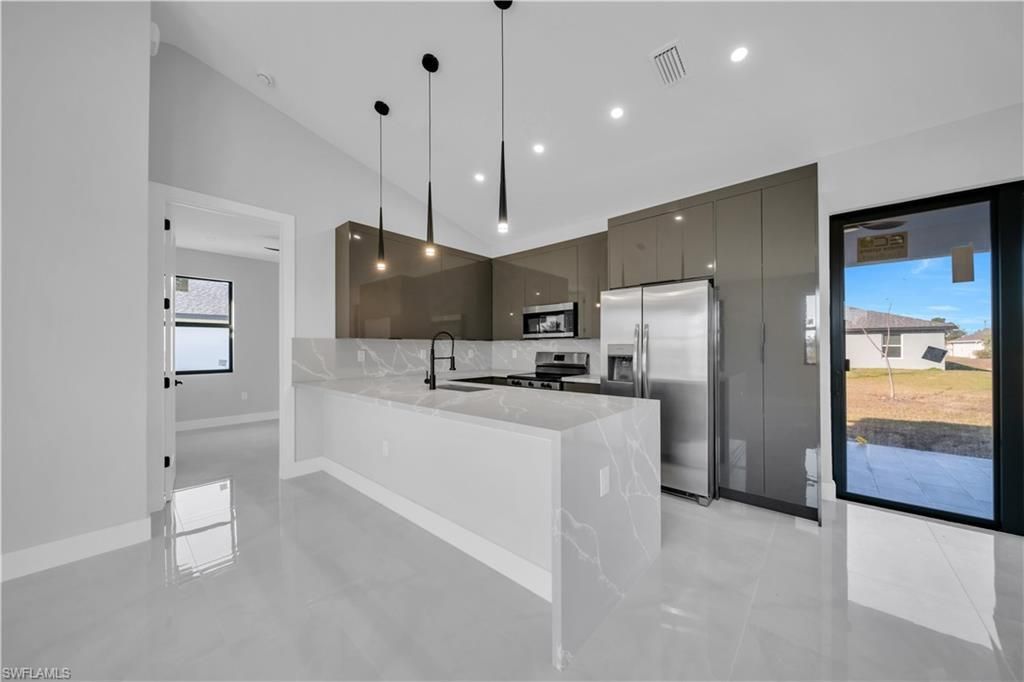 1120 NW 20th Pl, Cape Coral, FL 33993 Photo