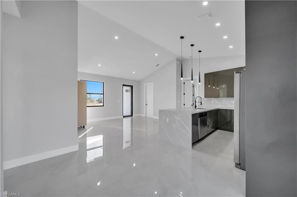 1120 NW 20th Pl, Cape Coral, FL 33993 Photo