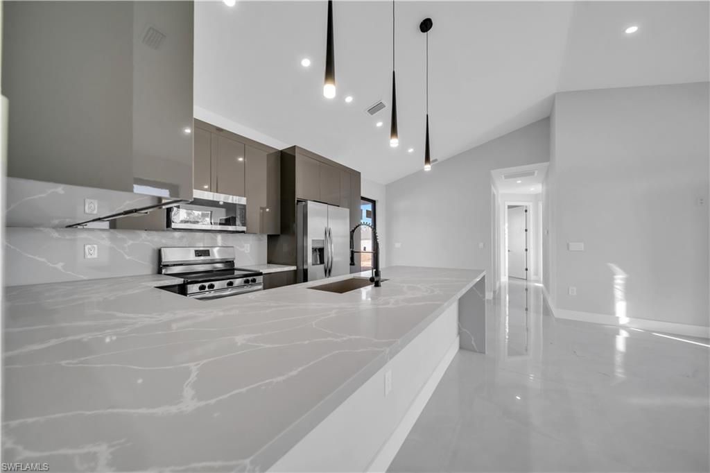 1120 NW 20th Pl, Cape Coral, FL 33993 Photo