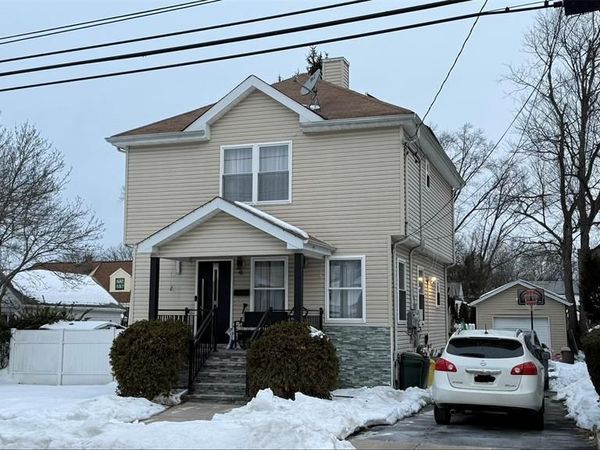 41 Stuyvesant Road, TEANECK, NJ 07666