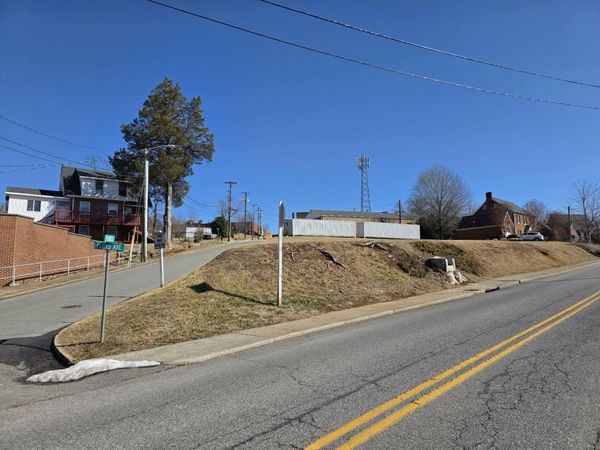 111 W COURT ST , Rocky Mount, VA 24151