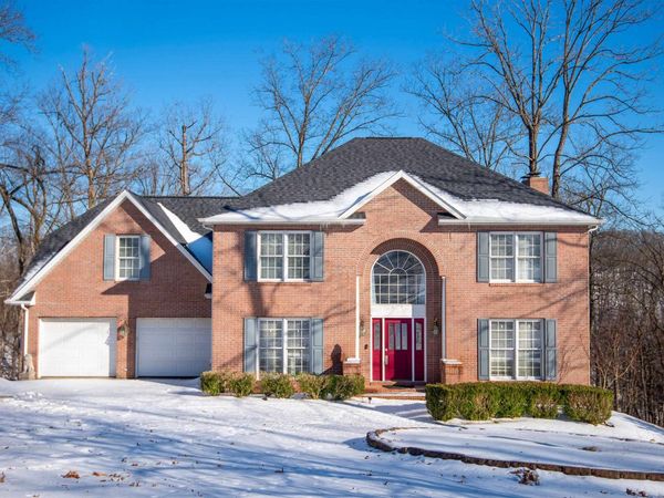 17 Briar Oaks Drive, Huntington, WV 25704