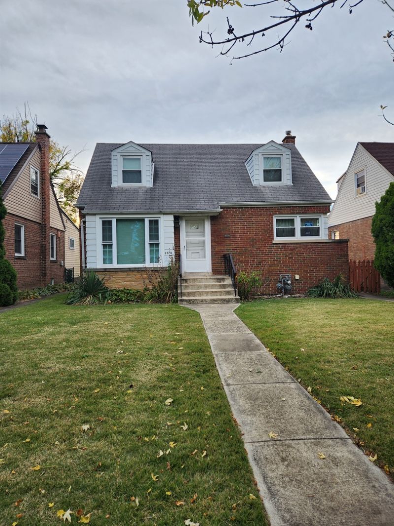 1374 Kenilworth Drive, Calumet City, IL 60409 Main Photo