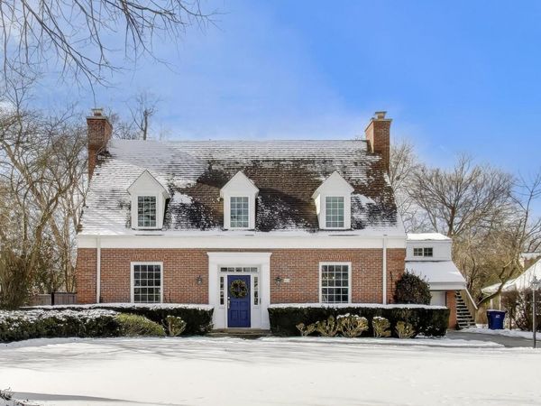 909 Locust Road, Wilmette, IL 60091