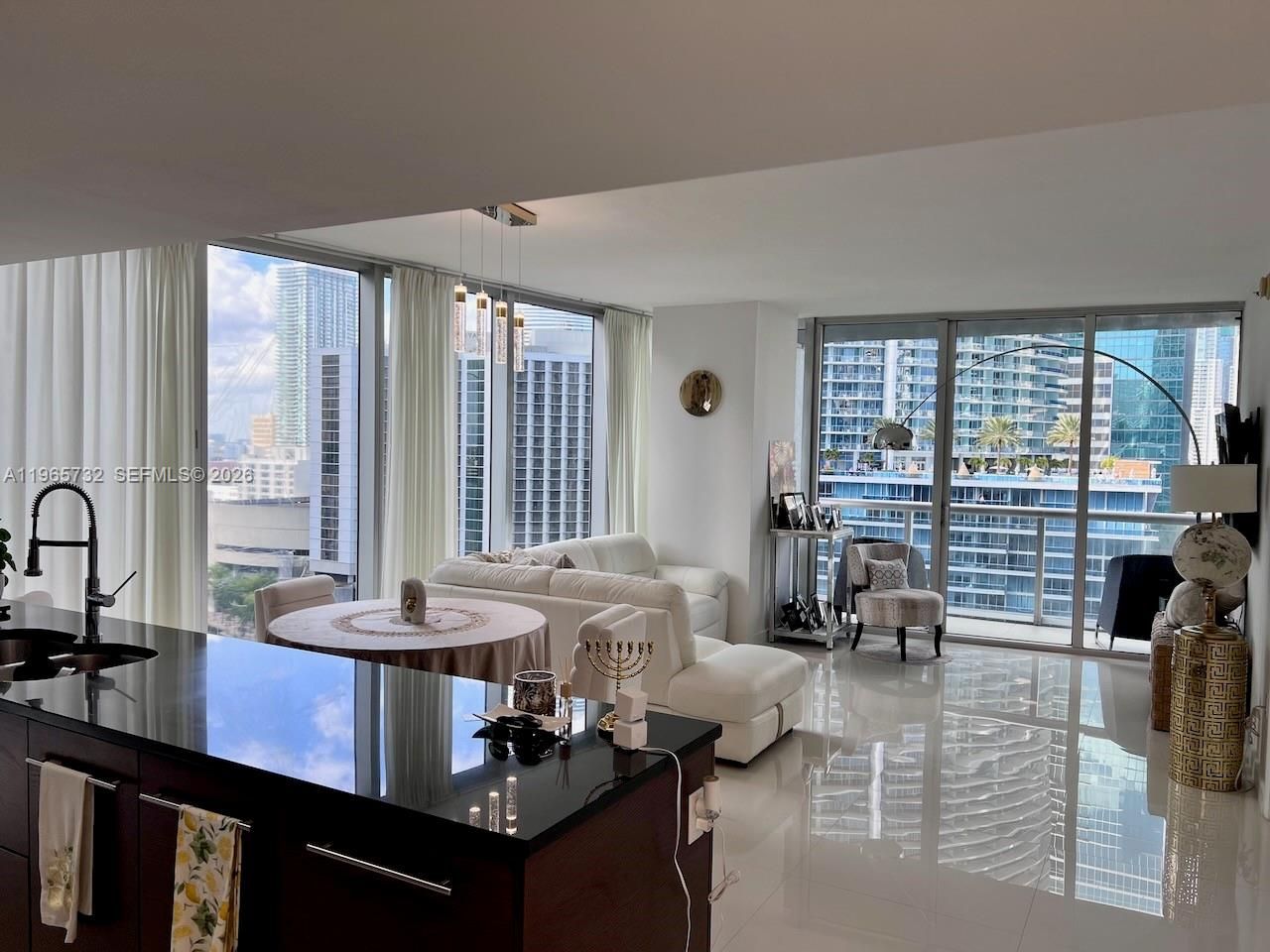 475 Brickell Ave, Unit 1715, Miami, FL 33131 Photo