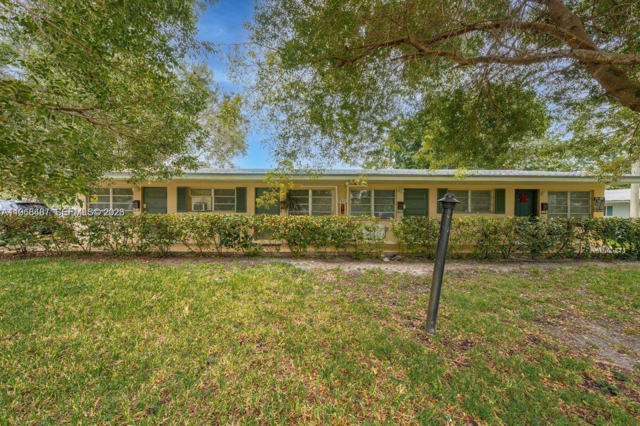 8885 NE 8th Ct, Unit A, Miami, FL 33138 Photo