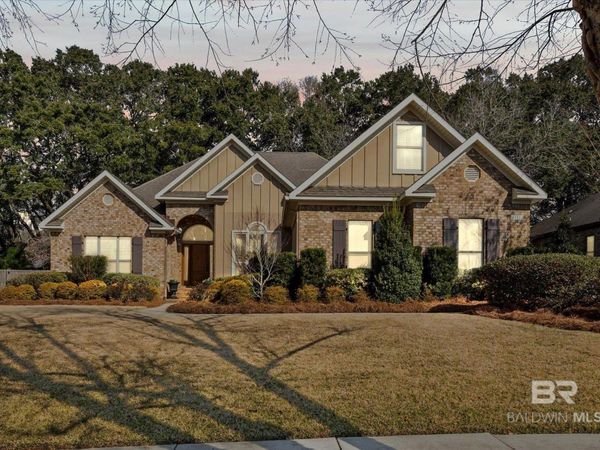 111 Sedgefield Avenue, Fairhope, AL 36532