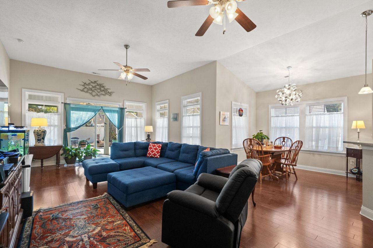 269 Coachman Dr. Photo 12