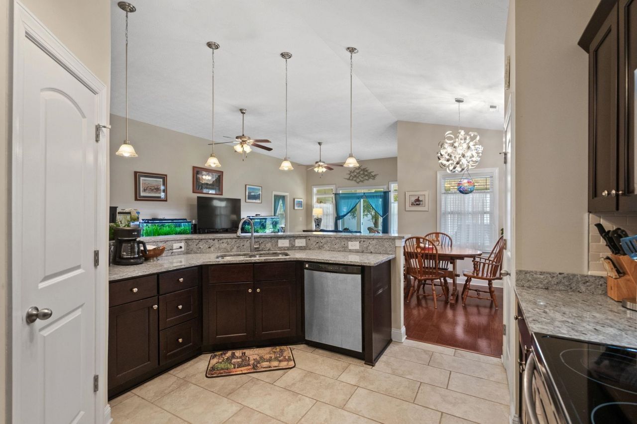 269 Coachman Dr. Photo 21