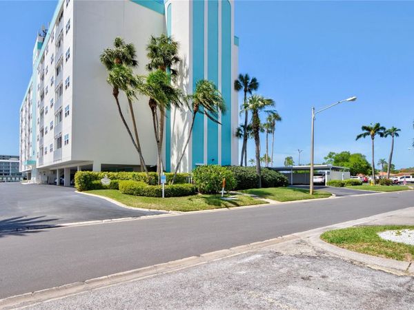 10216 REGAL DRIVE, Unit 502, LARGO, FL 33774