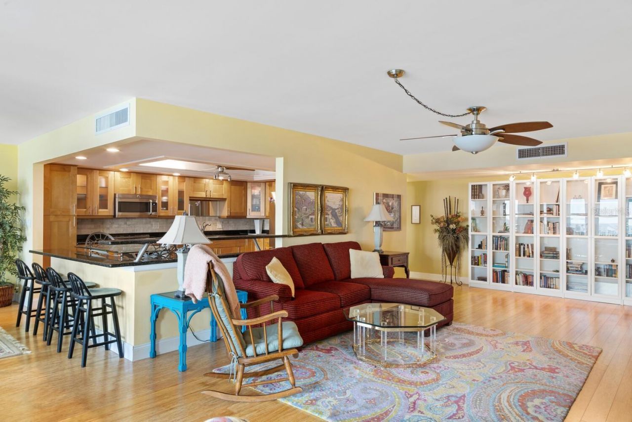 5200 Brittany Drive S, Unit 602, Saint Petersburg, FL 33715 Photo