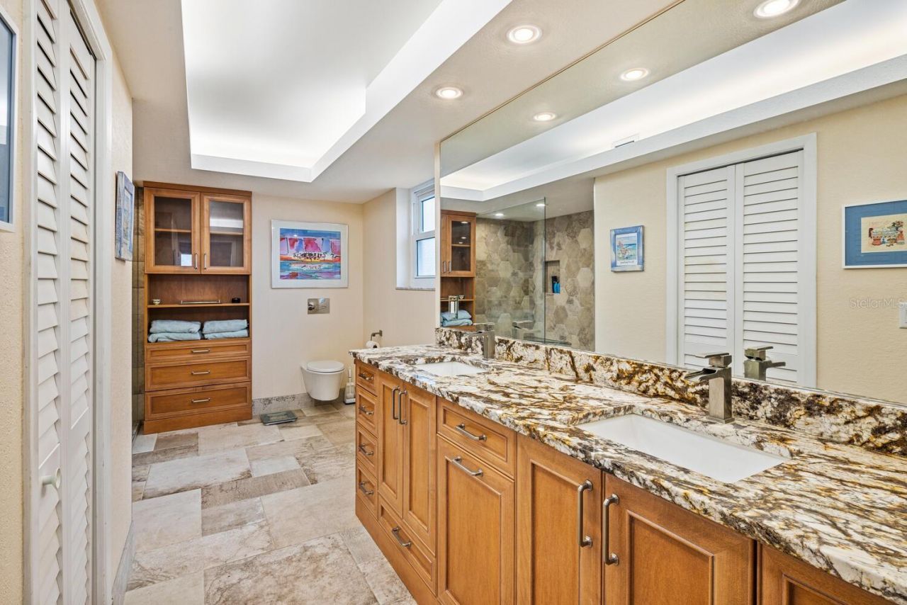 5200 Brittany Drive S, Unit 602, Saint Petersburg, FL 33715 Photo