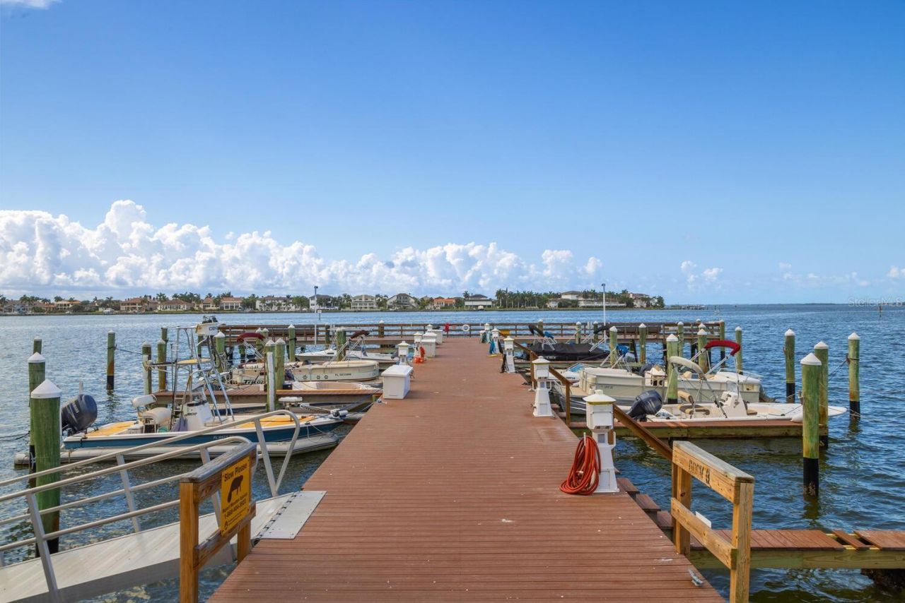 5200 Brittany Drive S, Unit 602, Saint Petersburg, FL 33715 Photo