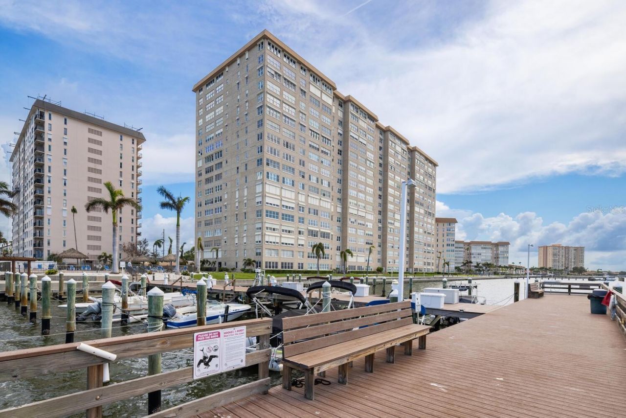 5200 Brittany Drive S, Unit 602, Saint Petersburg, FL 33715 Photo