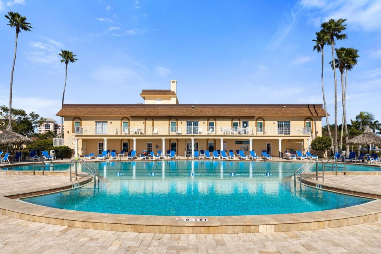 5200 Brittany Drive S, Unit 602, Saint Petersburg, FL 33715 Photo