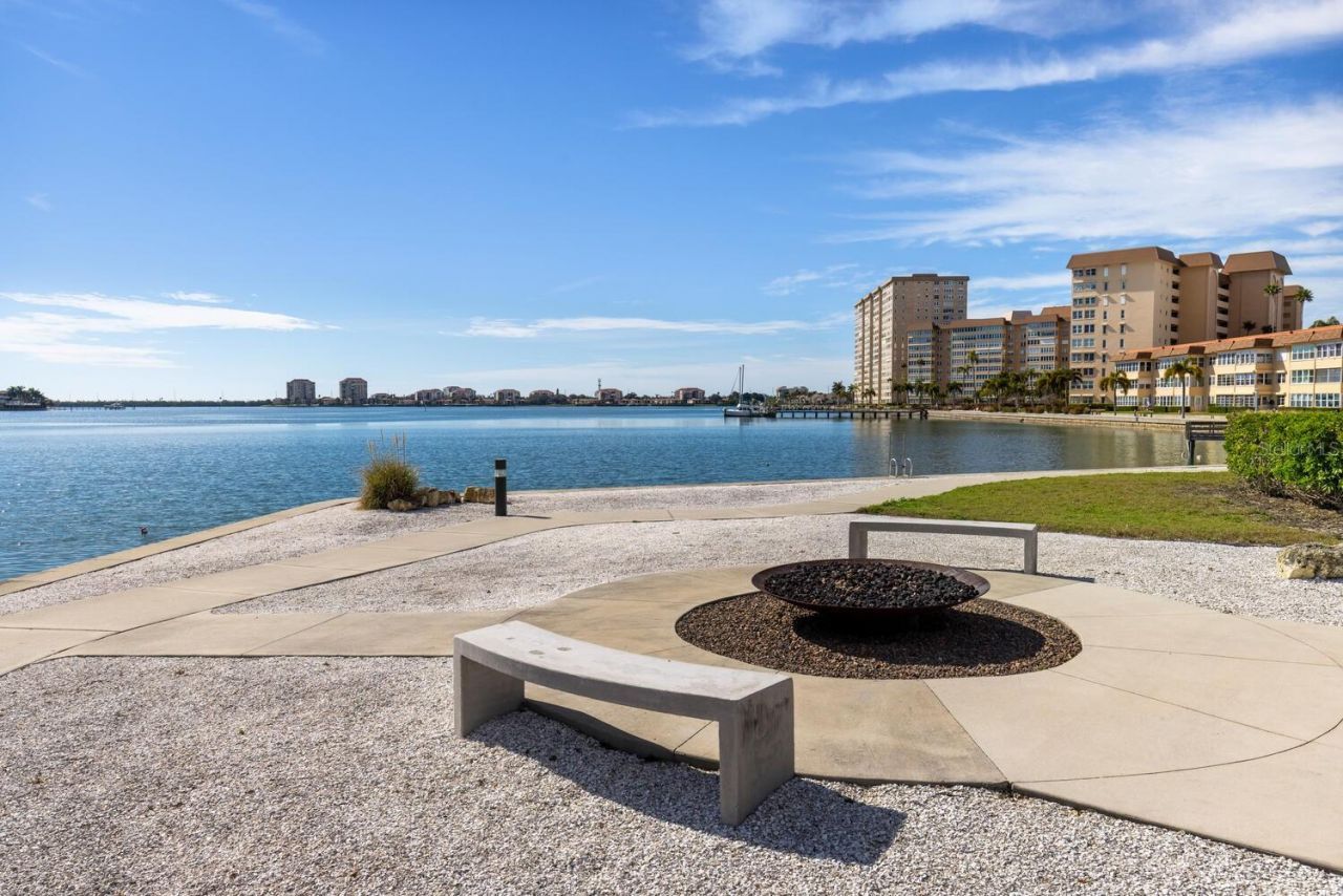 5200 Brittany Drive S, Unit 602, Saint Petersburg, FL 33715 Photo