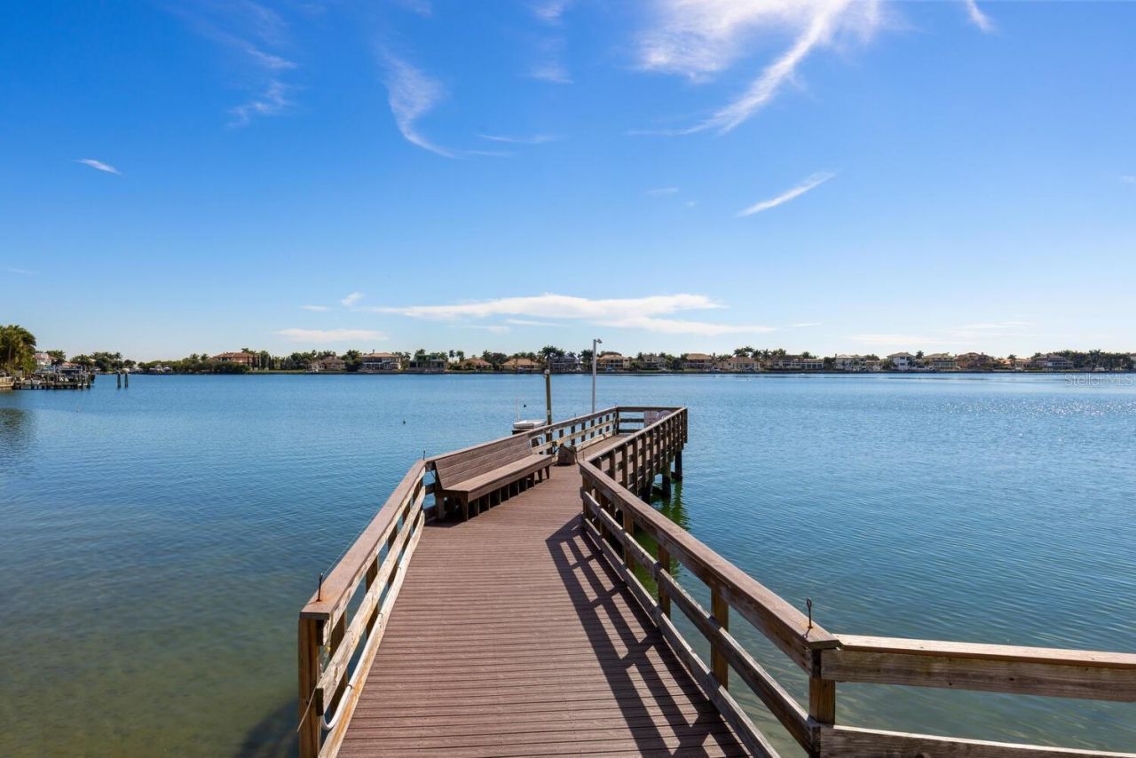 5200 Brittany Drive S, Unit 602, Saint Petersburg, FL 33715 Photo