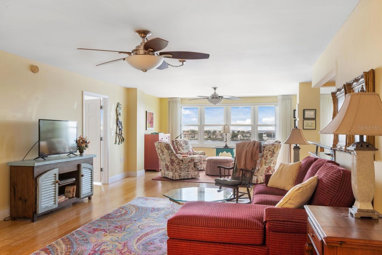 5200 Brittany Drive S, Unit 602, Saint Petersburg, FL 33715 Photo